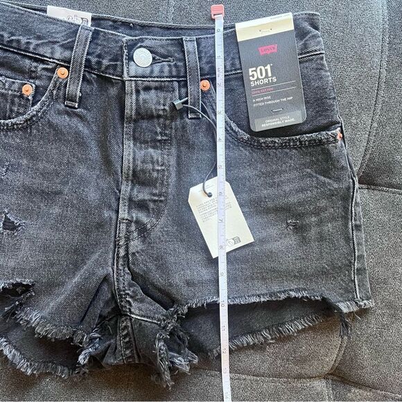 Levi’s 501 Original Fit High Rise Distressed Cutoff Black Denim Shorts - Picture 14 of 14
